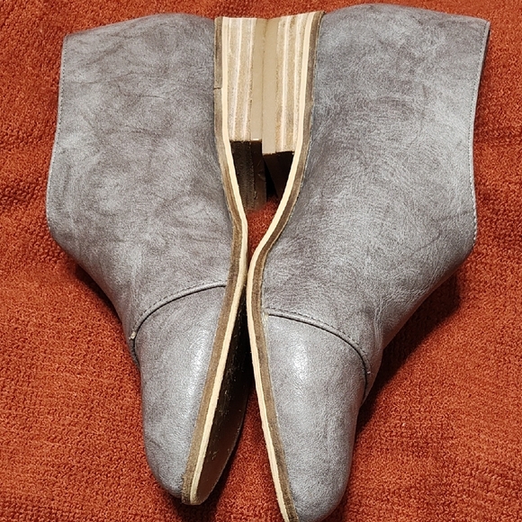 Beast Fashion Gray Flats pointed toe size 6 - Picture 5 of 7